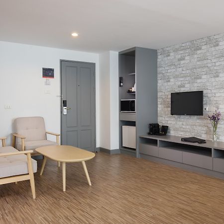 Journeyhub Pattaya Central Екстер'єр фото
