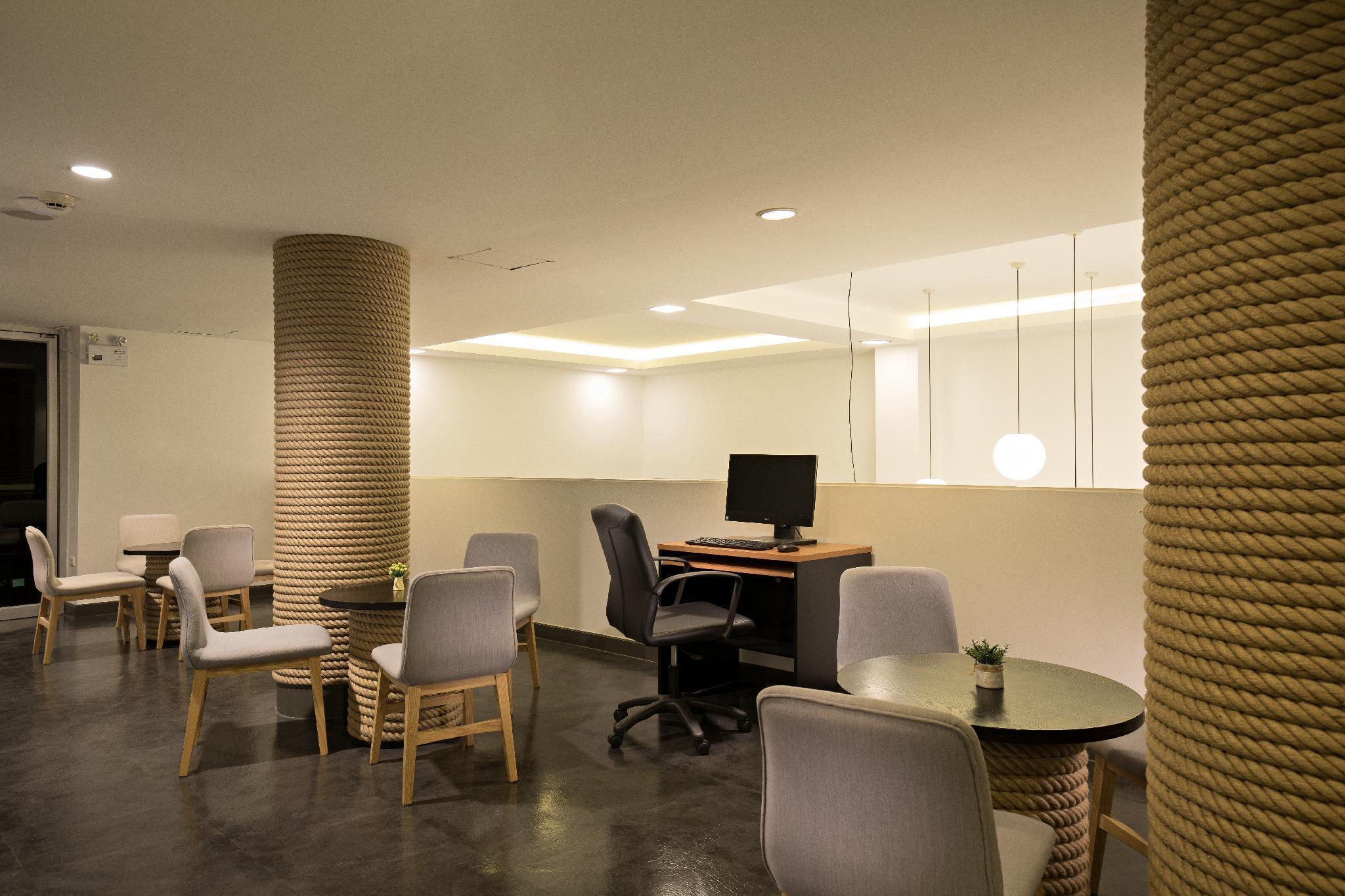 Journeyhub Pattaya Central Екстер'єр фото