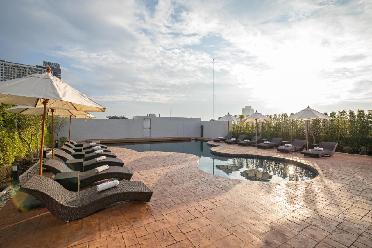 Journeyhub Pattaya Central Екстер'єр фото